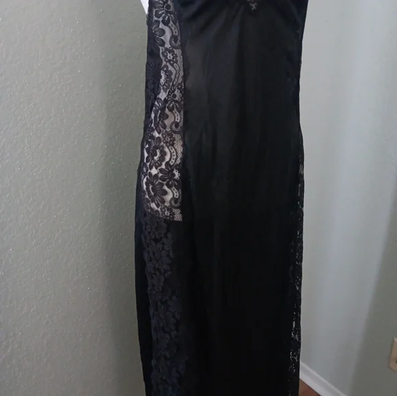 Vintage Black Lace Trim Long Chemise Slip - Picture 3 of 7
